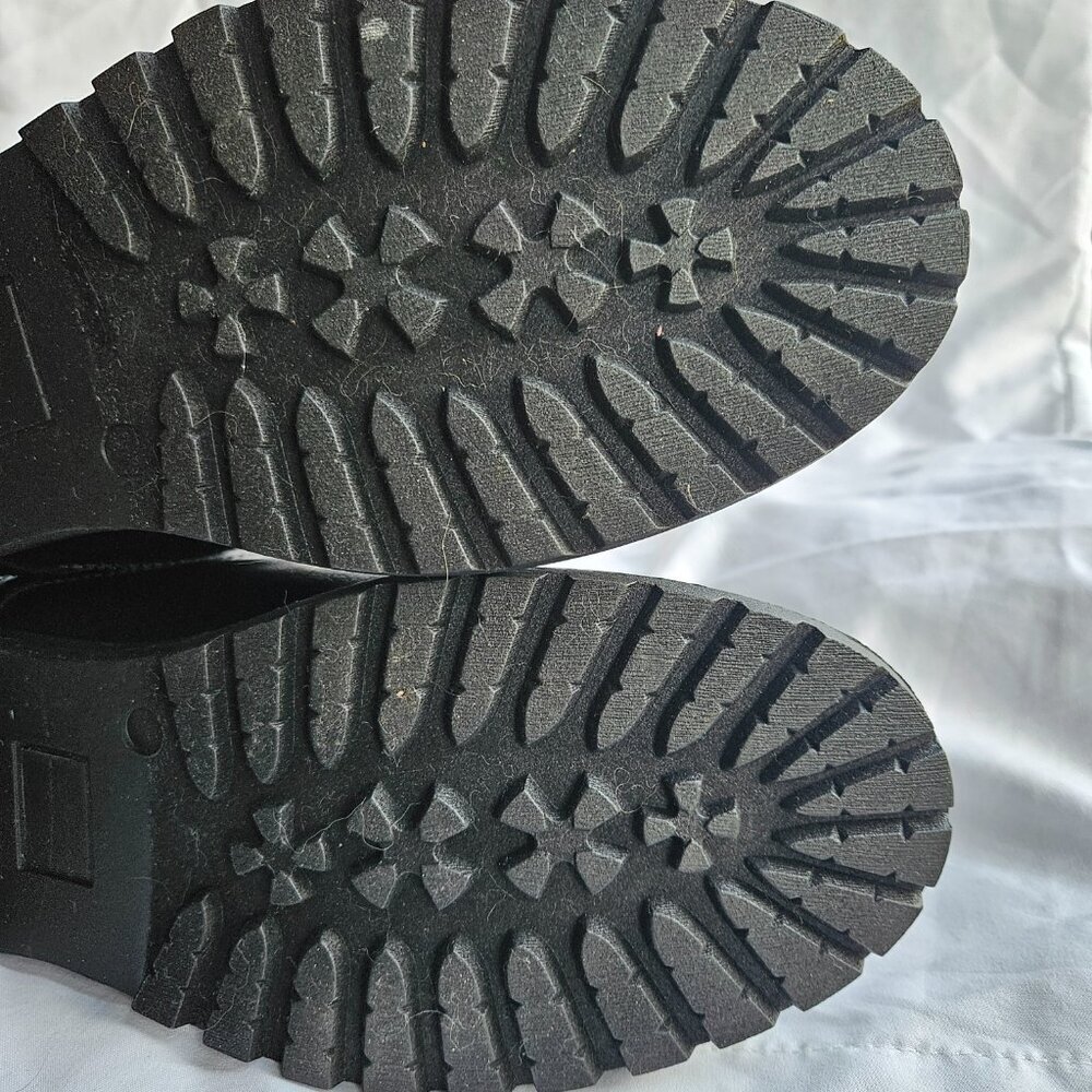 JustFab Women’s Rayln Lace-Up Black Chunky Boot‎ 90’s Fashion Shoes Plaid Detail - Picture 9 of 11